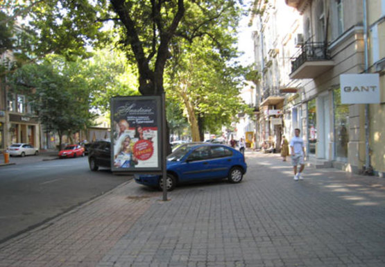 Фото рекламної площини за адресою Екатерининская, 18 B