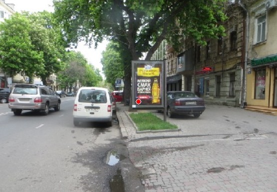 Фото рекламної площини за адресою Екатерининская, 37 А