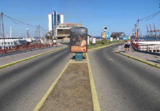 Фото рекламної площини за адресою Мор.вокзал [5 А]