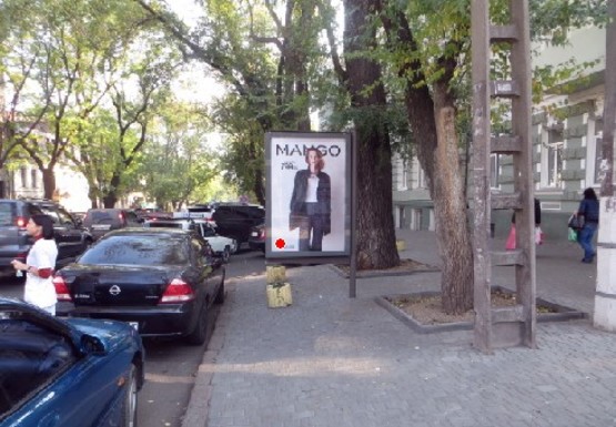 Фото рекламної площини за адресою Троицкая ул., 37 - Екатерининская ул. А