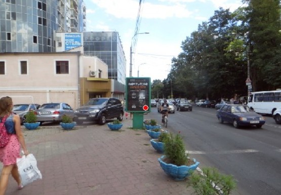 Фото рекламної площини за адресою Черняховского, 6 B