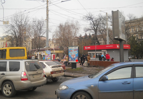 Фото рекламной плоскости по адресу Привокзальная пл., аллея №1 А