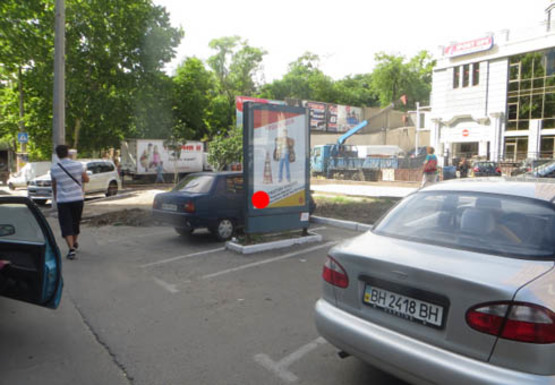 Фото рекламної площини за адресою Генуэзская ул. №36 А