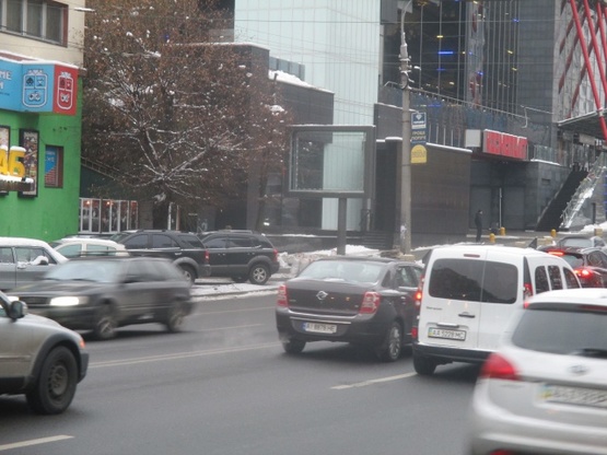 Фото рекламної площини за адресою ул.В.Гетьмана/ул.Металлистов ТЦ БОЛЬШЕВИК