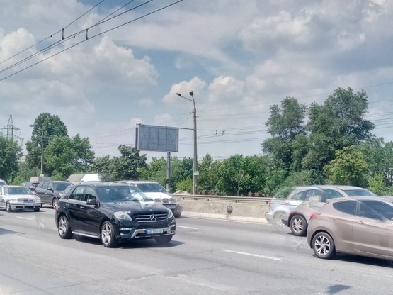 Фото рекламной плоскости по адресу пр.С.Бандери,26В (ТЦ МЕТРО /ТЦ Блокбастер)