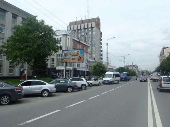 Фото рекламной плоскости по адресу Незалежності вул., (Кінотеатр "Космос")