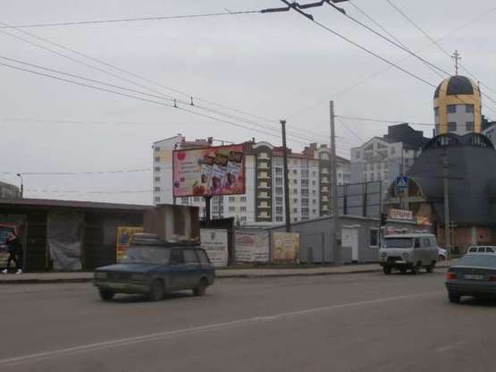 Фото рекламной плоскости по адресу Василя Стуса вул. - Івасюка вул.