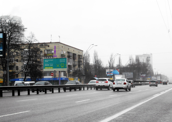 Фото рекламной плоскости по адресу пр. Победы, 130, направление в центр