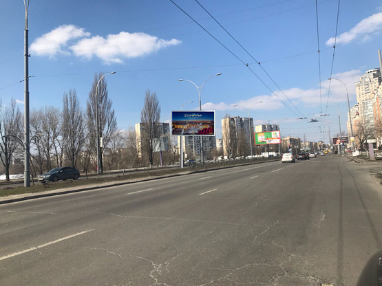 Фото рекламной плоскости по адресу ул.Героев Сталинграда, 2, направление на Оболонь