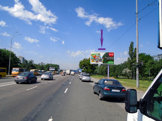 Фото рекламной плоскости по адресу пр. Броварський,  навпроти вул. Кіото, 19, КНТЕУ, напрямок в центр