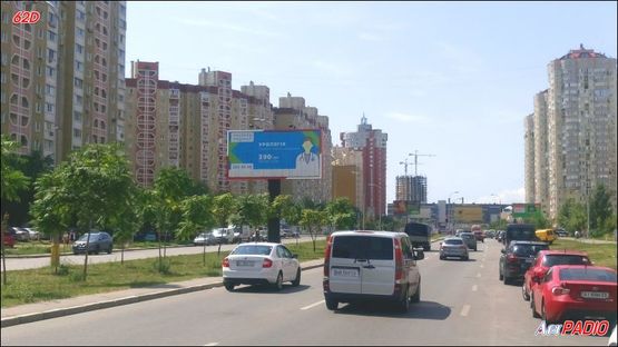 Фото рекламної площини за адресою Анны Ахматовой, разделитель, к ТРЦ "River Mall"