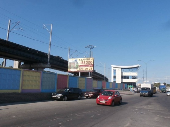 Фото рекламної площини за адресою Надднепрянское шоссе,М"Выдубичи"