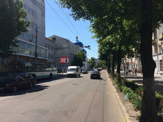 Фото рекламної площини за адресою ул.Киевская, 20 - ул.Михайловская, центр, "Укртелеком", пешеходная зона (кинотеатр, рестораны, кафе), православный собор