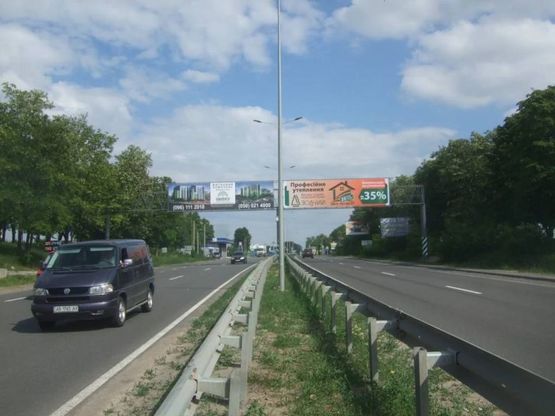 Фото рекламної площини за адресою Хмельницкая трасса (перед знаком Винница) въезд левая