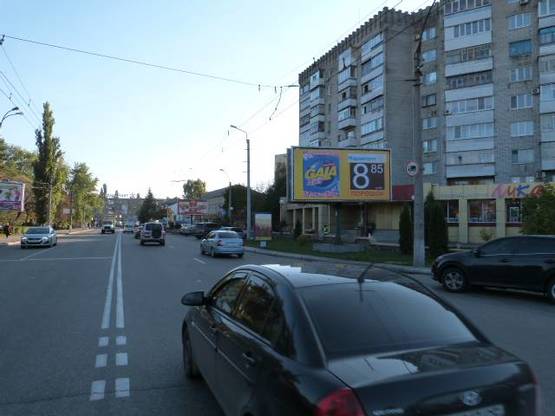 Фото рекламной плоскости по адресу просп. Свободы (ул.60л.Октября), 5, перекр. с ул. Майора Барищака (Цюрупы), район фабрики «Рошен» и завода «Кредмаш»