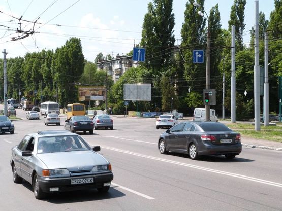 Фото рекламной плоскости по адресу просп. Свободы (ул.60л.Октября), 83/1, перекр. с В.Пугачева (ул. Московская), крупная транспортная развязка, направление в центр