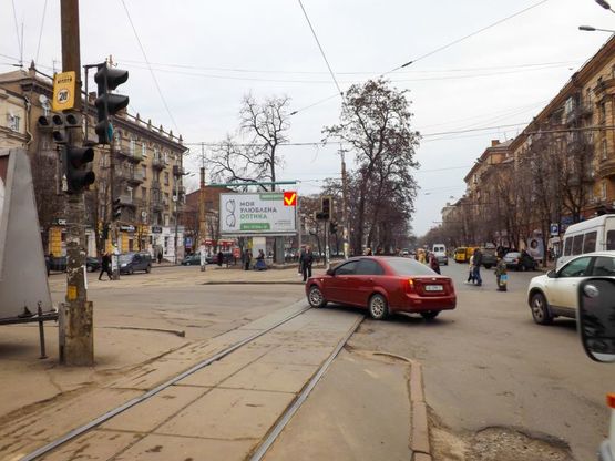 Фото рекламной плоскости по адресу пр-т. Д. Яворницького - вул. Пастера, призма/пр. К. Маркса - ул. Пастера, призма