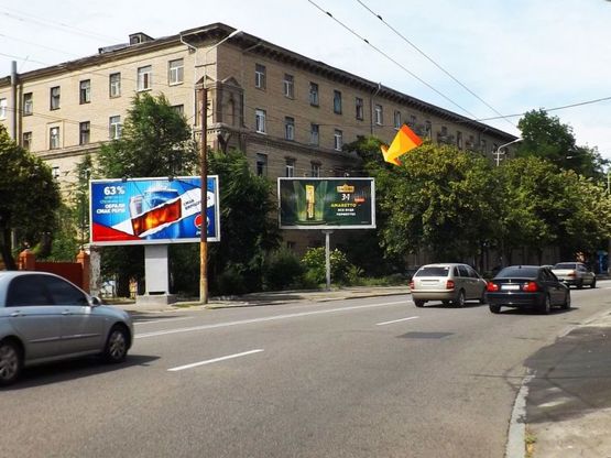 Фото рекламной плоскости по адресу пр.Гагаріна (гуртожиток Університету) /пр.Гагарина (общежитие Университета) перед ул.Телевизионной, поток движения к ТЦ Нагорный