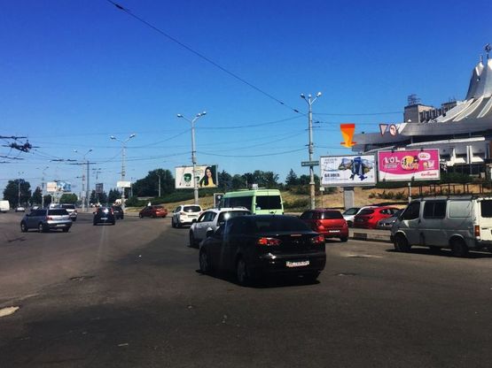 Фото рекламной плоскости по адресу вул.Князя В.Великого (Цирк)/ул.Плеханова (Цирк), ТЦ Мост Сити, Антошка, Спортмастер, выезд на Центральный мост, ТЦ Кубометр