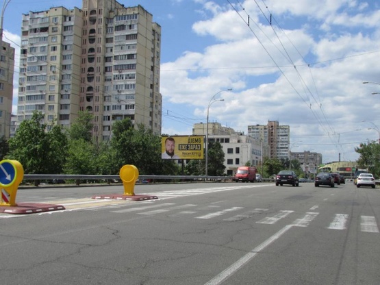 Фото рекламной плоскости по адресу Героїв Дніпра, 38