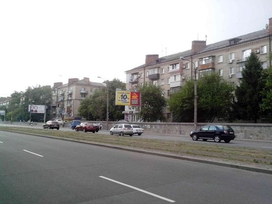 Фото рекламної площини за адресою пр.Б.Хмельницького, 20 - вул.Вакуленчука/ул.Героев Сталинграда, 20