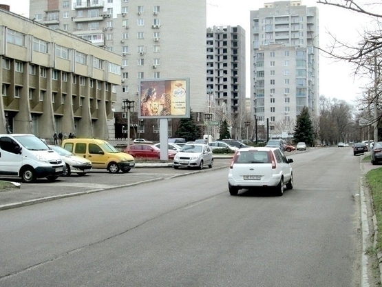 Фото рекламної площини за адресою вул. Ливарна, 15 - вул. Січеславська Набережна, від Фестивального причалу, муз. училище, в центр/ул. Литейная, 15 - ул. Набережная Ленина, от Фестивального причала, муз. училище, в центр