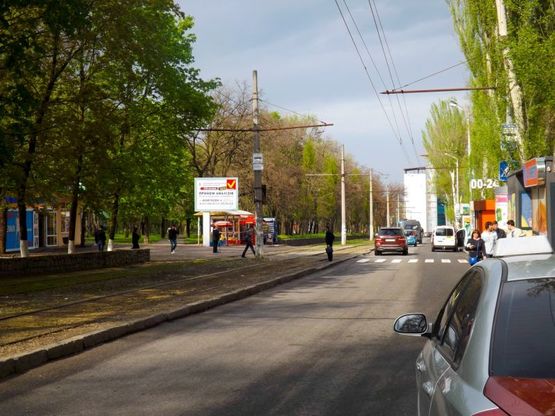 Фото рекламної площини за адресою пл . Соборна - пр-т. Д. Яворницького, ЦМЛ ім. І.Мечникова, скролл/пл. Октябрьская - пр. К. Маркса, ЦГБ им. Мечникова