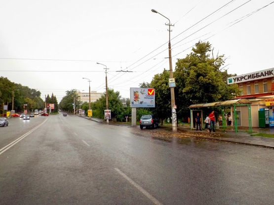 Фото рекламної площини за адресою пр-т. Гагаріна - вул. Ласточкіна, "Укрсиббанк", бэк-лайт 4х3/пр. Гагарина - ул. Ласточкина, "Укрсиббанк", бэк-лайт 4х3