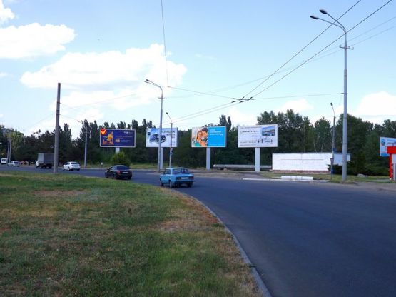 Фото рекламной плоскости по адресу вул. Наб. Перемоги, коло, бек-лайт 8х4/ул. Наб. Победы, круг, бэк-лайт 8х4