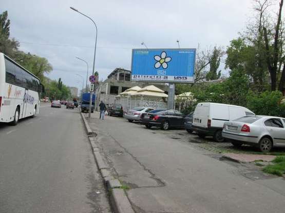 Фото рекламной плоскости по адресу Фонтанская дорога (6,5 ст. Кафе Апшерон) (призма)