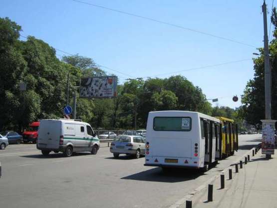 Фото рекламної площини за адресою ул.Среднефонтанская - Куликово поле (Призма)