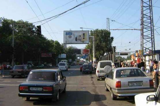 Фото рекламной плоскости по адресу ул. Среднефонтанская - 6 Платформа (Призма)