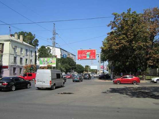 Фото рекламної площини за адресою ул. Краснова - пр-кт Адмиральский (школа) (Призма)