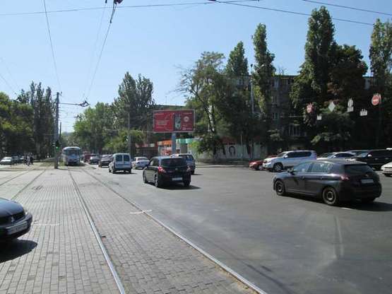 Фото рекламної площини за адресою Люстдорфская дорога, 50 (1-ая станция) (Призма)