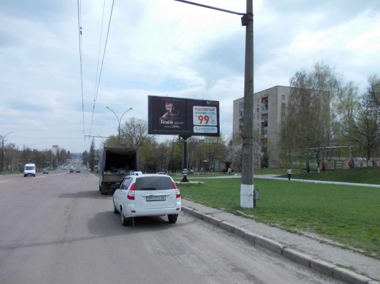Фото рекламної площини за адресою Курский просп., 147, (Завод насосов и компрессоров, Арт-студія "Декор для нас", "СВТК-Сумы"), в сторону ул. Ковпака