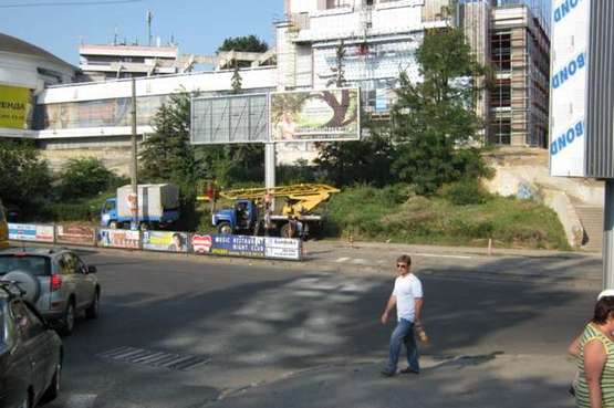 Фото рекламной плоскости по адресу ул. Генуэзская (Аркадия) - ул. Посмитного (правая) (Призма)