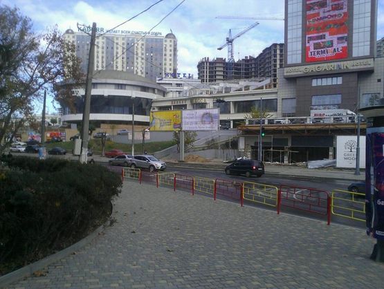 Фото рекламної площини за адресою Гагаринское плато, 5 (правая) (Призма)