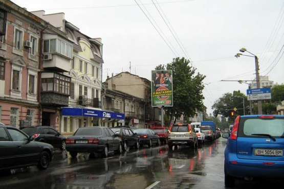 Фото рекламной плоскости по адресу М. Арнаутская,98 - Преображенская (Призма)