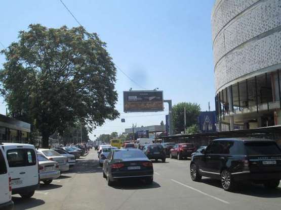 Фото рекламної площини за адресою Новощепной ряд - ул. Водопроводная (Призма)