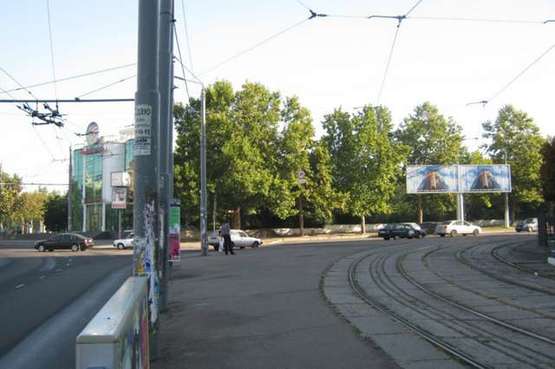 Фото рекламної площини за адресою ул. С. Варламова - пл. 10 Апреля ("Таврия") (Призма правая)