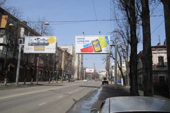 Фото рекламной плоскости по адресу ул. Среднефонтанская, 63 (в місто права Призма)