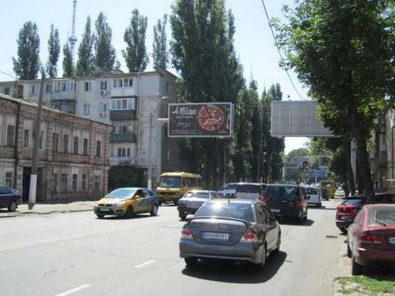 Фото рекламной плоскости по адресу ул. Среднефонтанская, 63 (з міста ліва Призма)