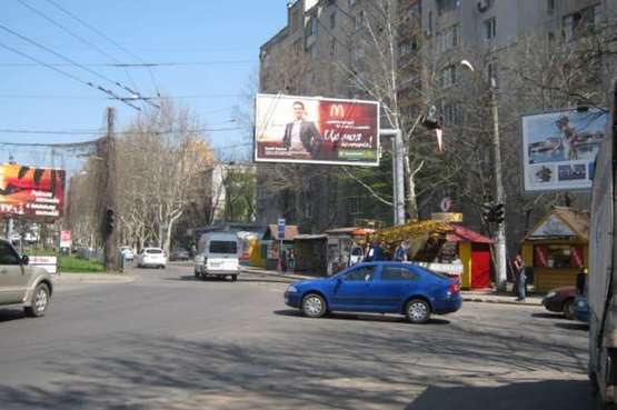 Фото рекламної площини за адресою пр-кт Адмиральский - ул. Судостроительная (остановка) (Призма)