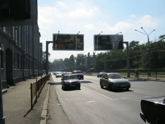 Фото рекламной плоскости по адресу ул. Водопроводная - пер. Высокий (из города правый призма)