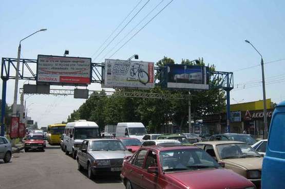 Фото рекламної площини за адресою пр-т М.Жукова (напротив авторынка "Успех") (из города центральный Призма)