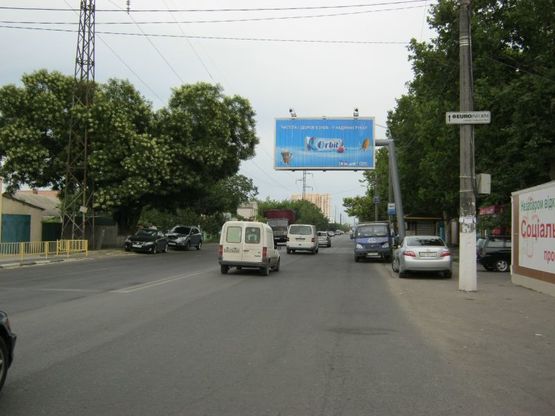 Фото рекламної площини за адресою ул. Маршала Малиновского, 61 (Призма)