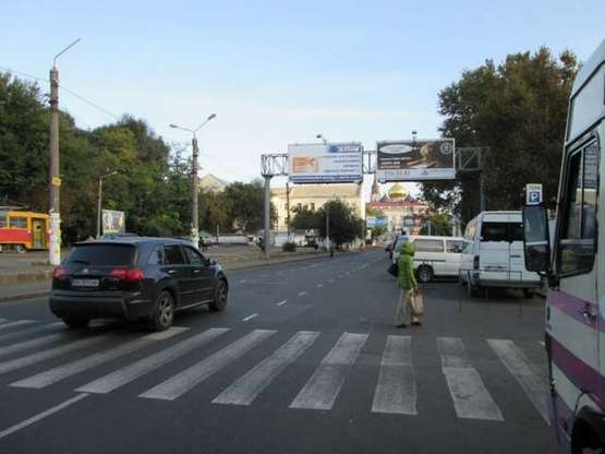 Фото рекламної площини за адресою пл. Старосенная (в город правый Призма)