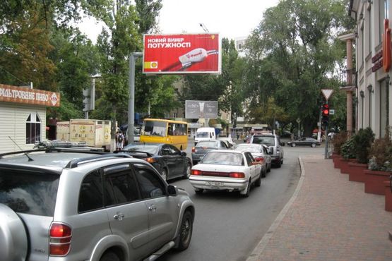 Фото рекламной плоскости по адресу ул. Чубаевская, 1/7 (напротив) - 7-я ст. Б. Фонтана (призма)