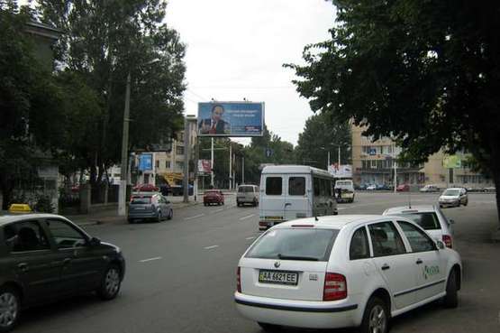 Фото рекламной плоскости по адресу 2 ст. Б. Фонтана - пр-кт Гагарина (Призма)