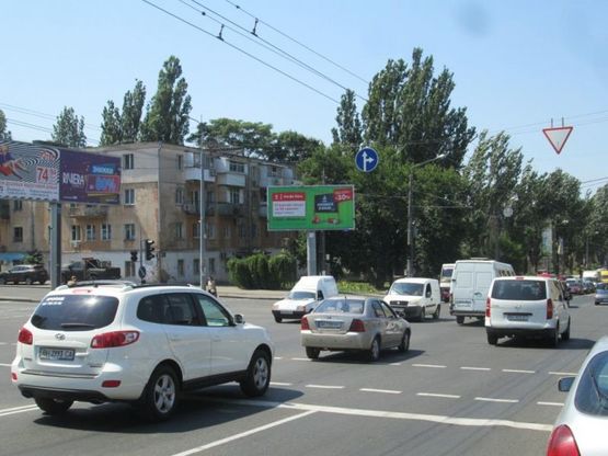 Фото рекламной плоскости по адресу ул. Балковская, 126 А - ул. Мельницкая (Призма)